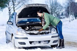 Моторное масло на зиму: защищаем авто от холодного пуска