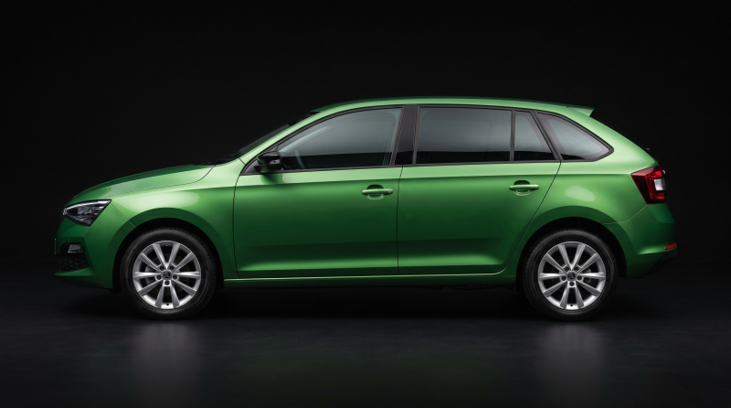 Какое моторное масло заливать в Skoda Rapid?