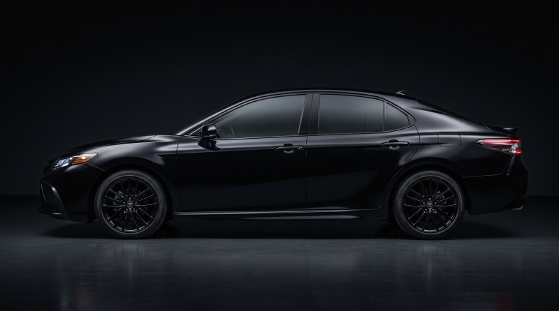 Какое моторное масло заливать в Toyota Camry?